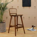 Gileteen Bar Chair – solid wood frame with curved backrest and padded seat