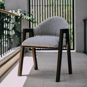 W-H Dining Chair – modern dining chair with upholstered seat and angular wooden or metal frame