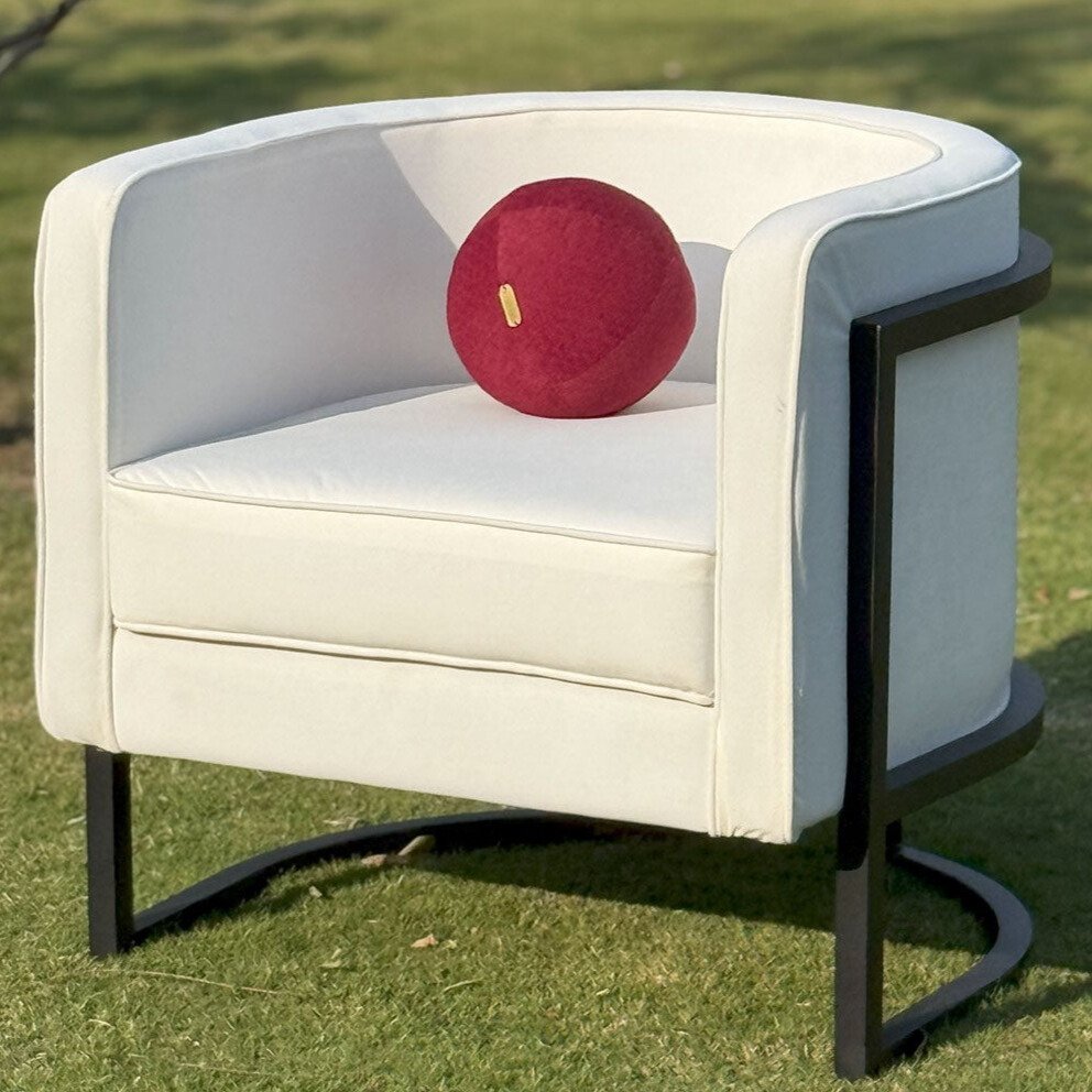 Mid-century modern Embassy Chair in top-grain leather with wood base