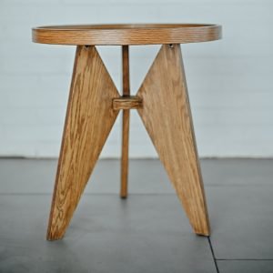 Tripod Side Table – mid-century modern table with three-leg base and round top