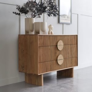 Evard Chest of Drawers in solid wood with minimalist design and ample storage